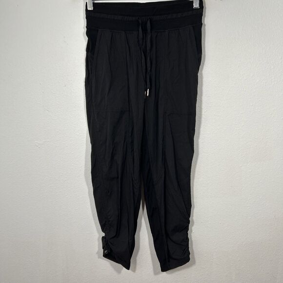 Lululemon Pant Womens‎ 4 Black Dance Studio Mid Rise Cropped - Picture 1 of 8